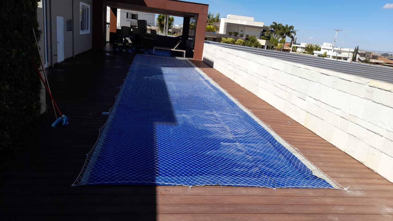 Rede de proteção para piscinas